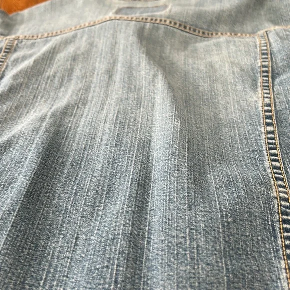 Levi’s Vintage Denim jacket.  Fits like a Medium.  No size tag - Picture 14 of 14